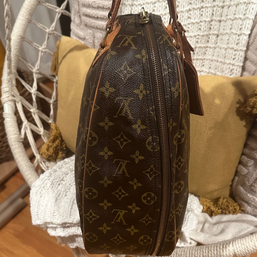 Luxury Brown Monogram Backpack - Picture 4 of 16
